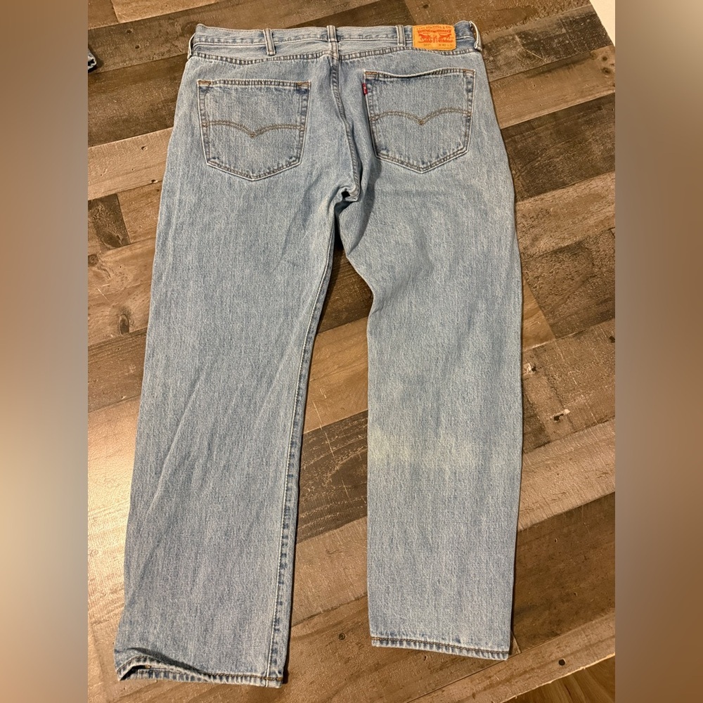 Levi’s 501 Original Straight Leg Button Fly Jeans W40 L30 Light Wash - Picture 3 of 5